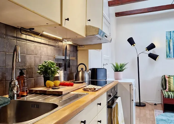 بيت للعطل Floor Close To Grieg Hall And Town Square *