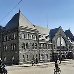 Vakantiehuis Floor Close To Grieg Hall And Town Square