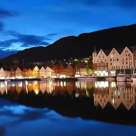 Holiday home Floor Close To Grieg Hall And Town Square *