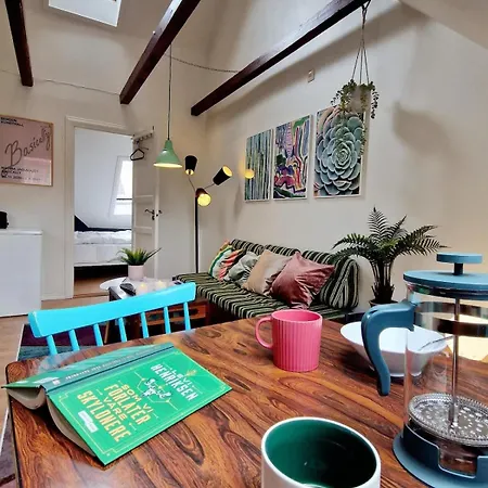 بيت للعطل Floor Close To Grieg Hall And Town Square *